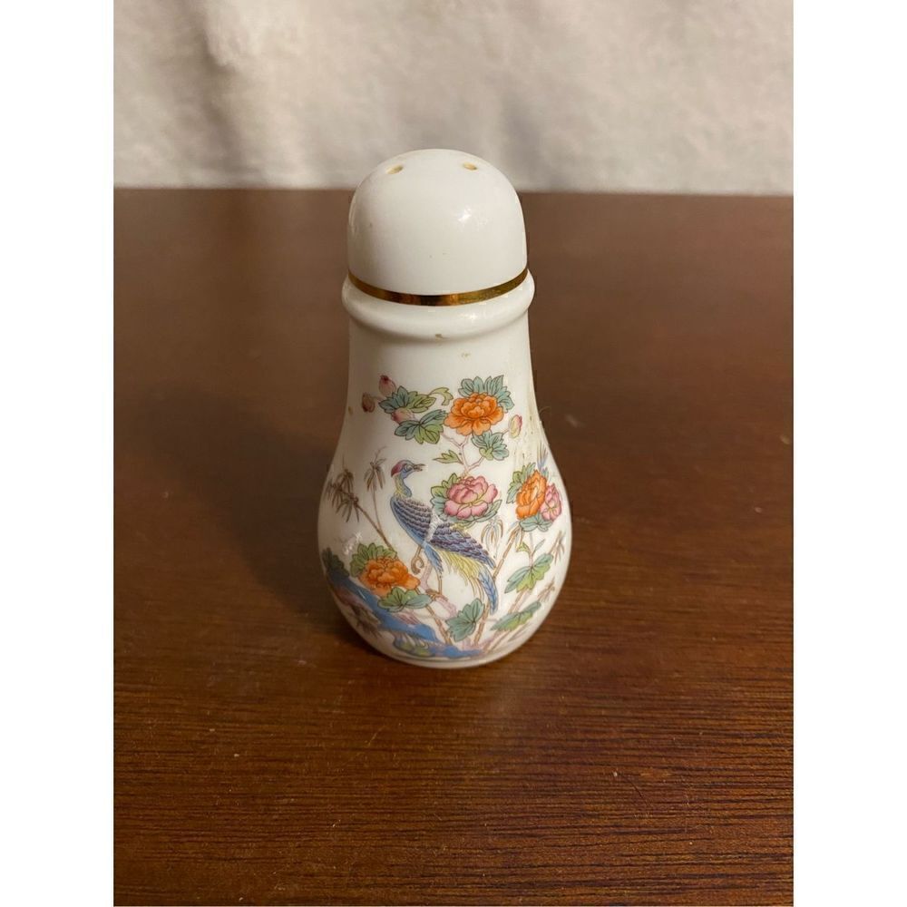 Vintage Wedgewood Kutani Crane-gold edge pepper pot